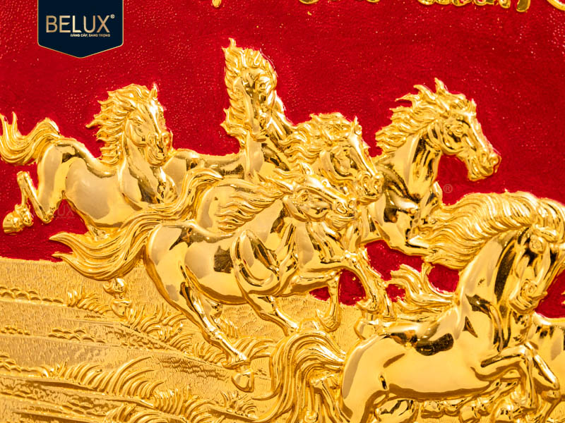 Tranh mã đáo thành công bằng đồng mạ vàng 24k 31x24cm